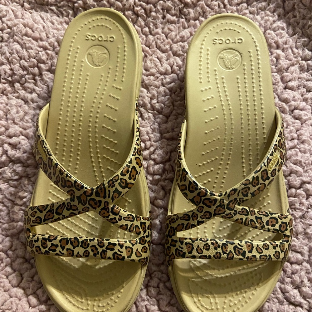 CROCS Beige Leopard Print Slides